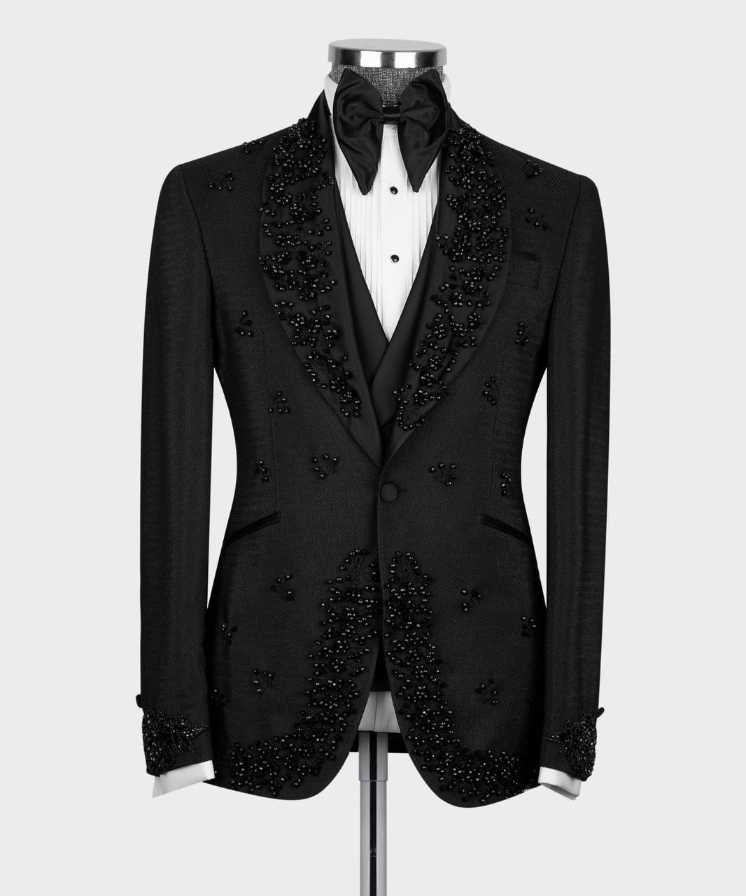 BLACK-CRYSTAL JEWELRIED SPECIAL TUXEDO