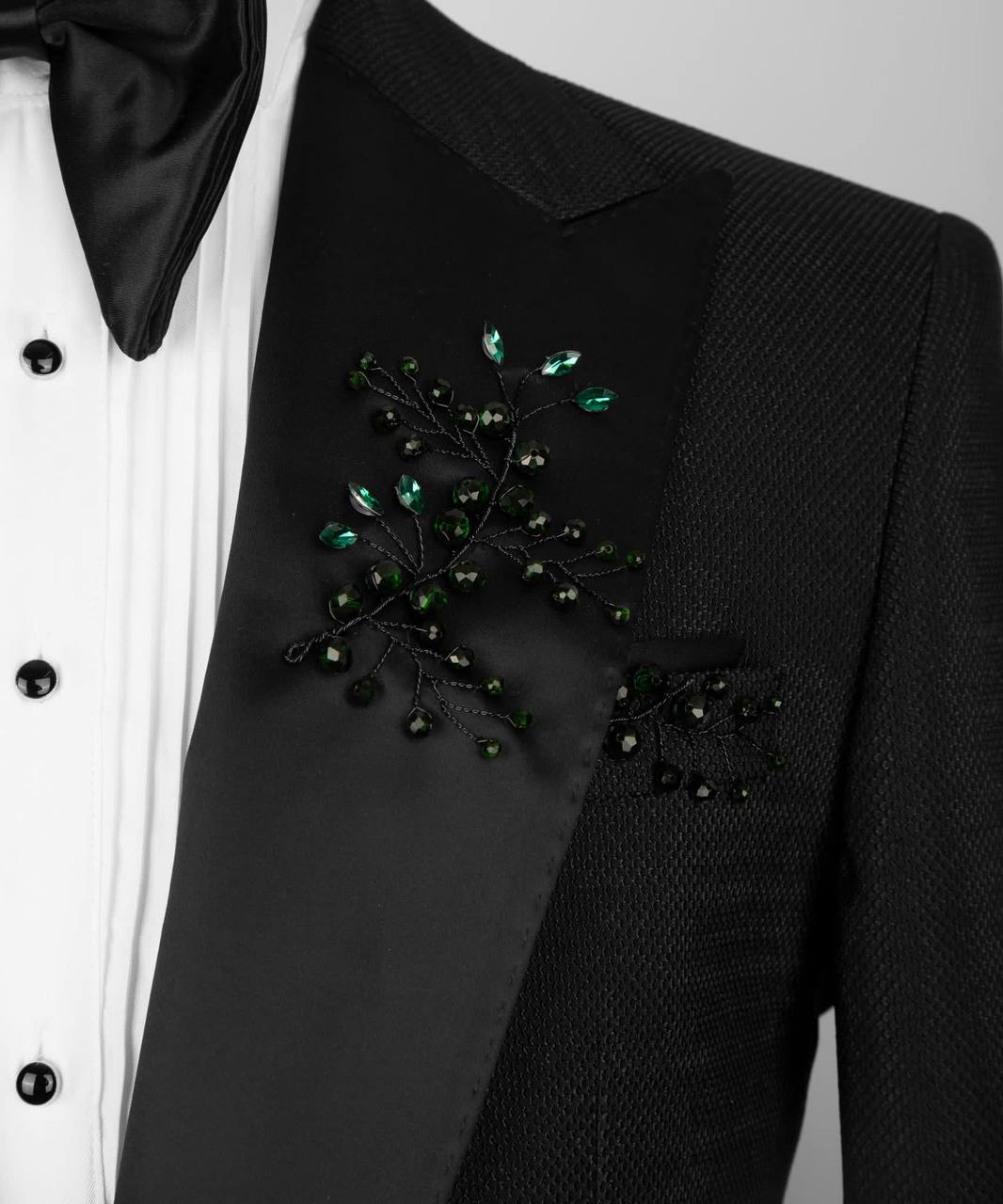 CRYSTAL JEWELRIED SPECIAL BLACK TUXEDO