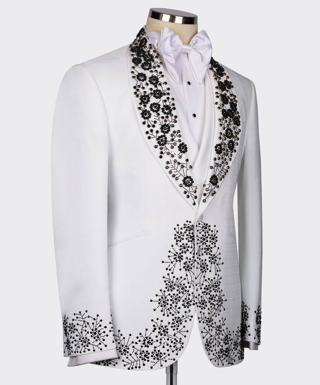 BLACK GEMSTONE EMBROIRED WHITE TUXEDO