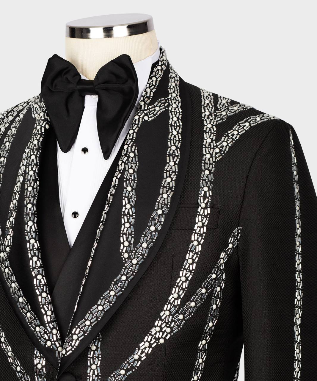 BLACK STONE SILVER EMBROIDERED TUXEDO