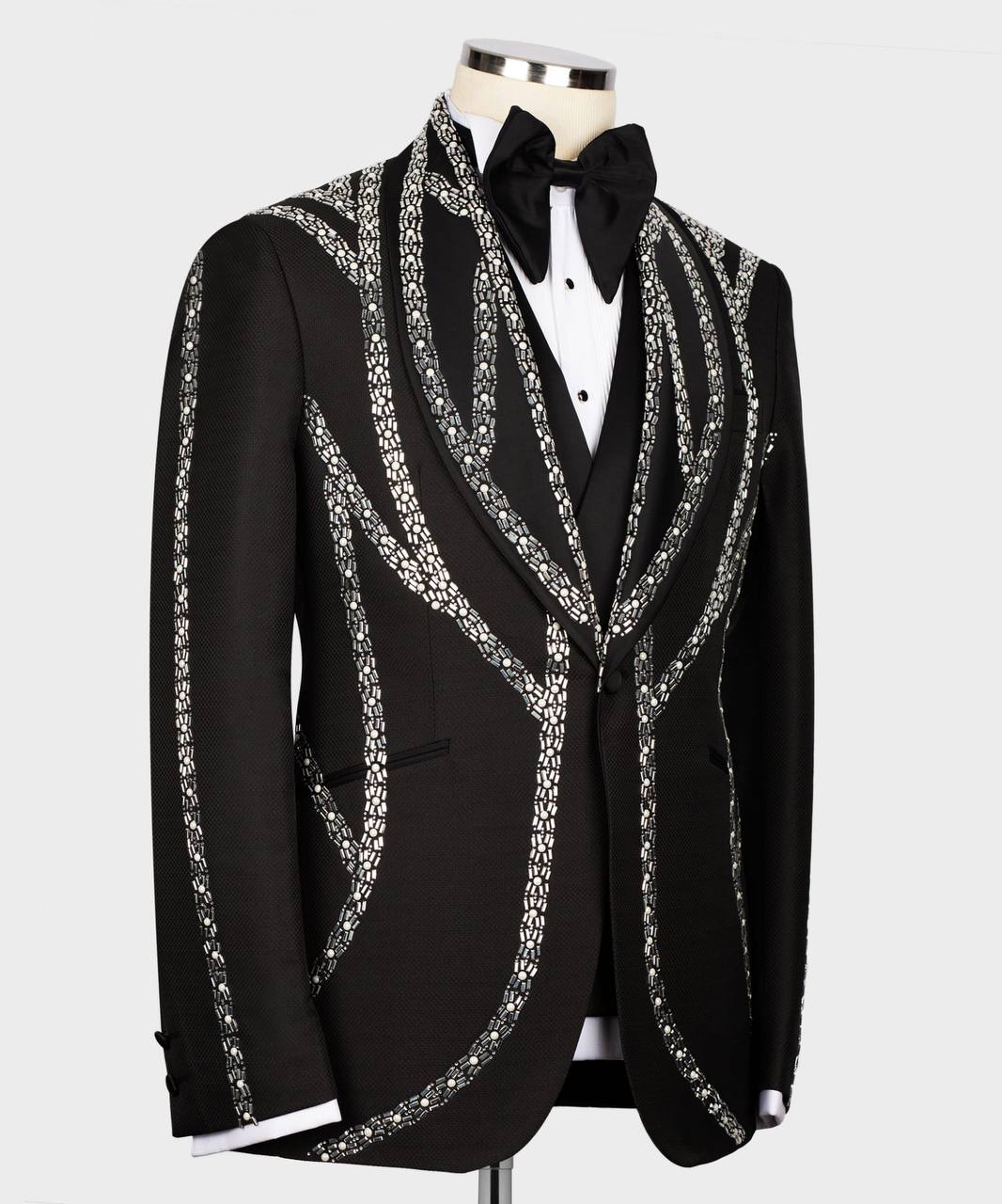 BLACK STONE SILVER EMBROIDERED TUXEDO